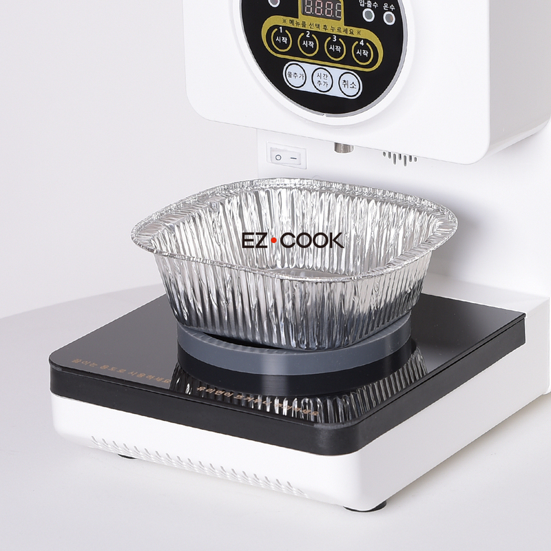 EZCOOK aluminium container with a clear lid, lightweight and durable for food storage, made by can-ezcook.